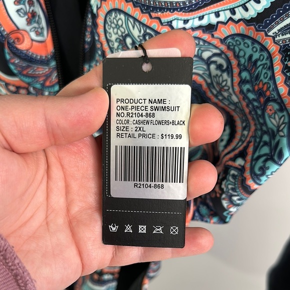 Relleciga - Black and Paisley Floral Long Sleeve Swimsuit - Picture 5 of 6